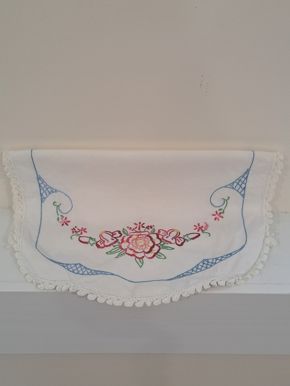 Vtg. Handmade Grandmacore Cottagecore Fairycore Floral Embroidered Table Runner.